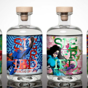 MomotarÅ Japanisch Inspirierter Craft Gin Und Alkoholfreies Destillat Mit Erlesenen Botanicals About Drinks Com