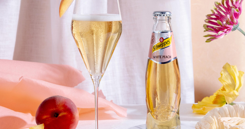 Zwei Neue Geschmackserlebnisse: Schweppes White Peach Und Schweppes ...