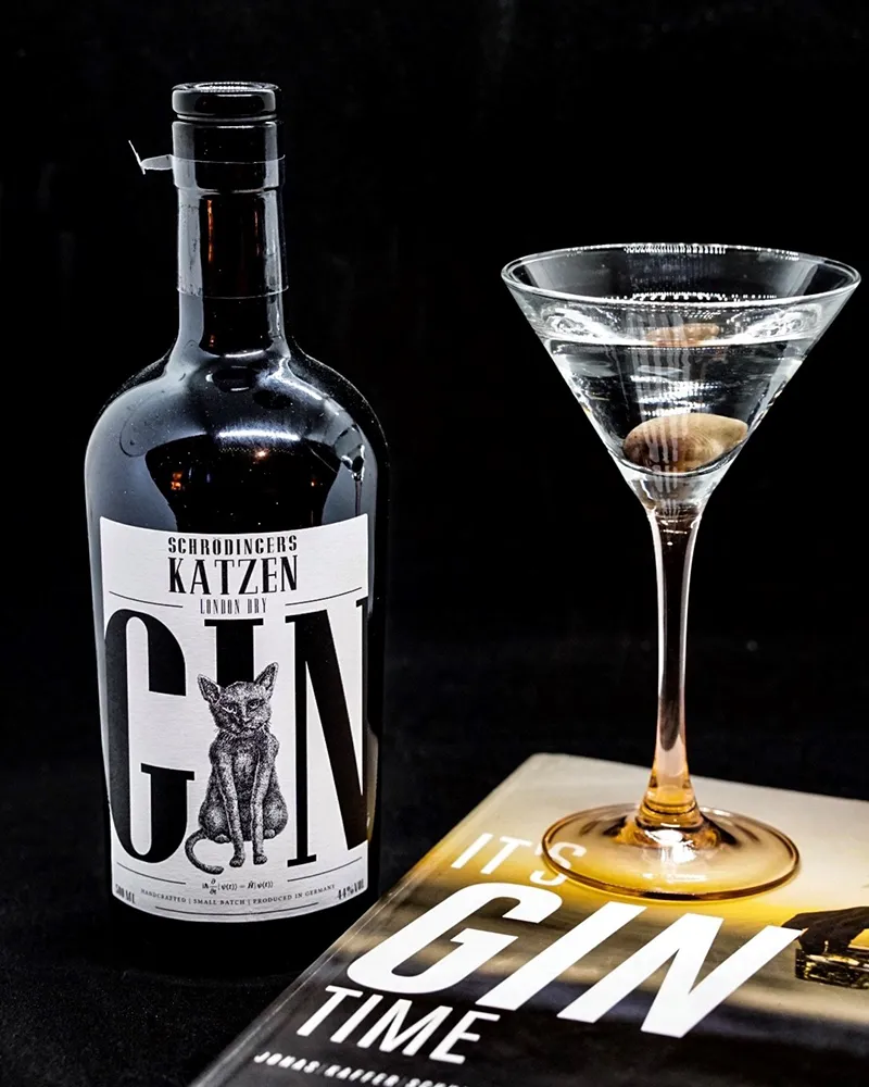 Schrödinger’s Katzen Gin Martini